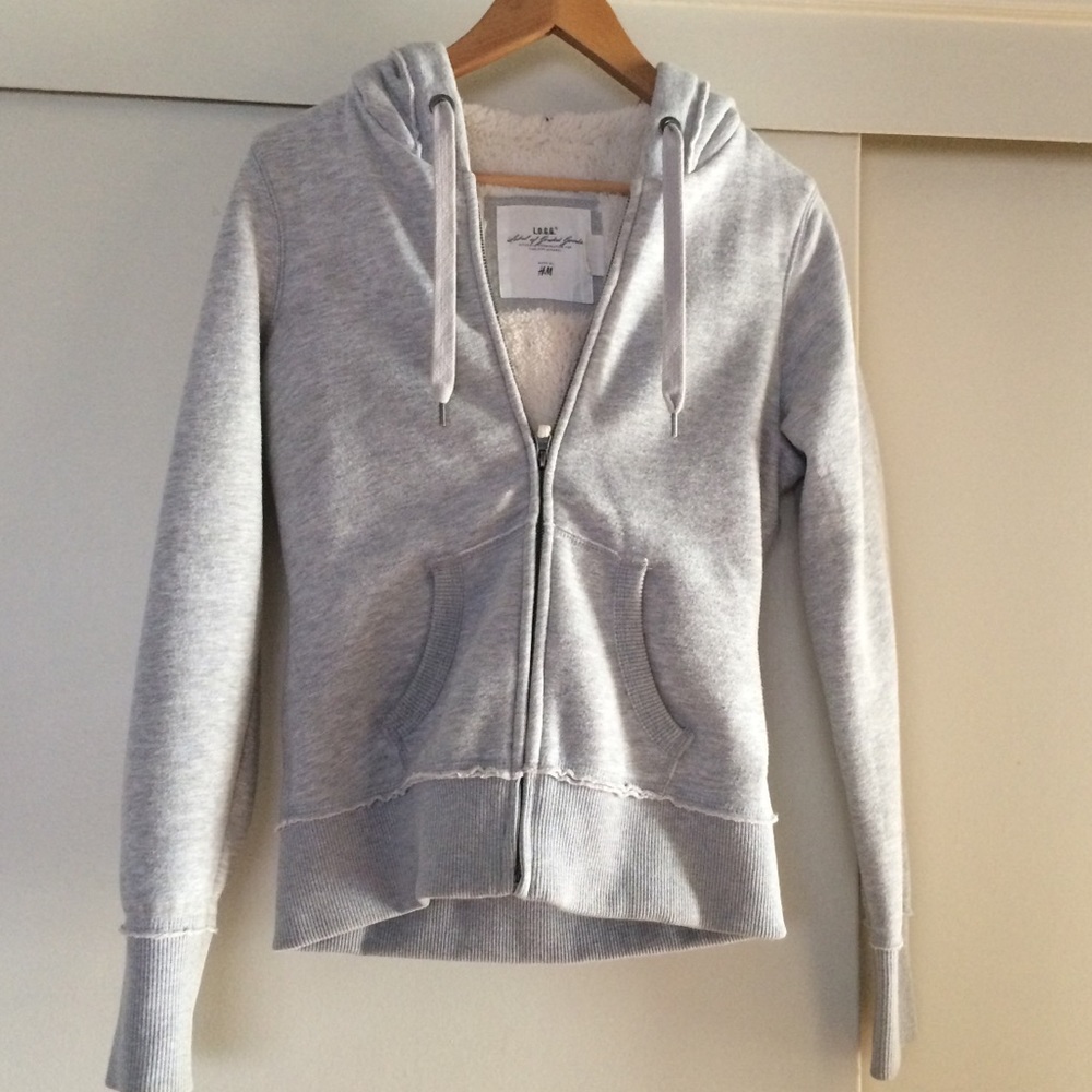 🔴🔴🔴 price drop ! H&M zip up hoodie 🔴🔴🔴